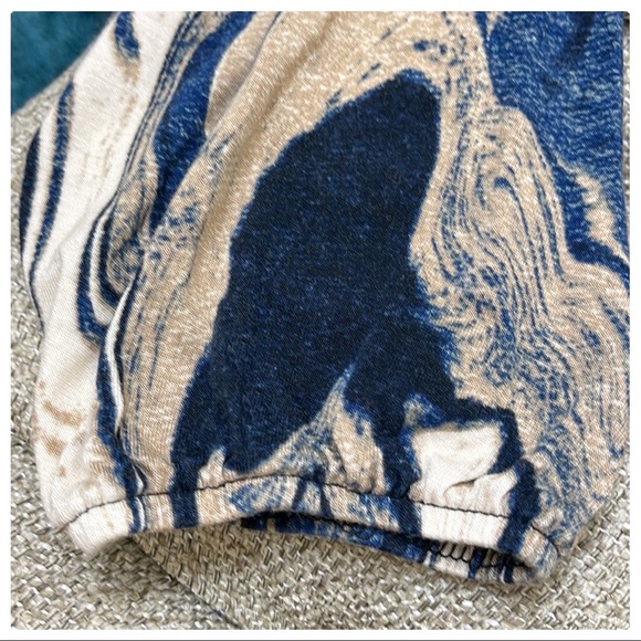 💕Super cute marbled Lularoe Blouse 3/4 sleeve💕 - Picture 12 of 16